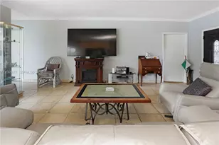 910 N 14th Ct, Hollywood, FL 33020 - Photo 17