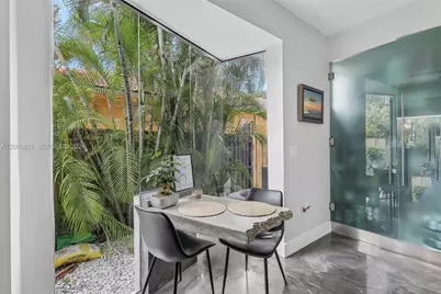 16581 NW 84th Ave, Miami Lakes, FL 33016 - Photo 13