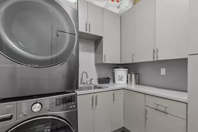 16581 NW 84th Ave, Miami Lakes, FL 33016 - Photo 19