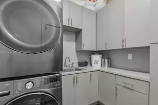 16581 NW 84th Ave, Miami Lakes, FL 33016 - Photo 19