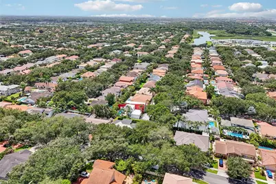 16581 NW 84th Ave, Miami Lakes, FL 33016 - Photo 57