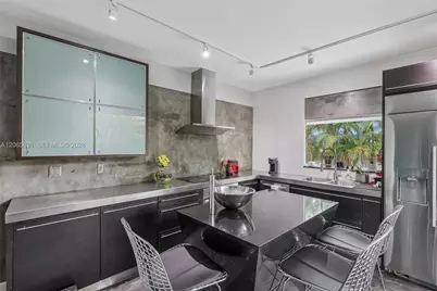 16581 NW 84th Ave, Miami Lakes, FL 33016 - Photo 11