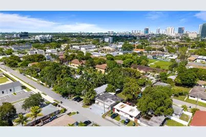 125 SE 2nd Ter, Hallandale Beach, FL 33009 - Photo 43
