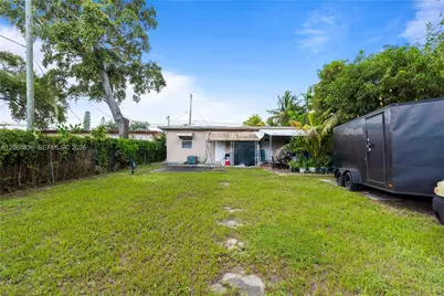 125 SE 2nd Ter, Hallandale Beach, FL 33009 - Photo 3