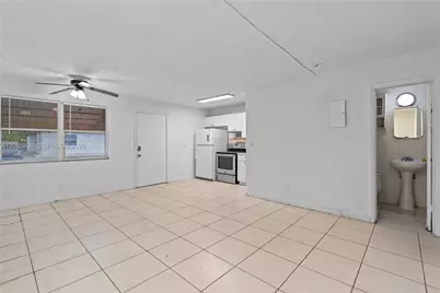 125 SE 2nd Ter, Hallandale Beach, FL 33009 - Photo 5