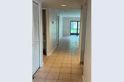 301 Lakeview Dr #102, Weston, FL 33326 - Photo 5