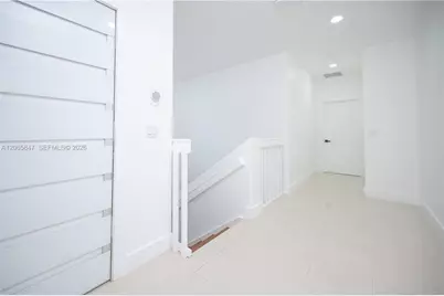 1046 NE 17th Ter, Homestead, FL 33033 - Photo 17