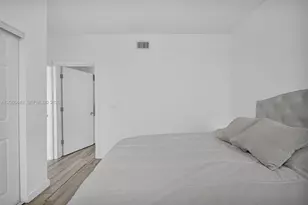 1560 Meridian Ave, Miami Beach, FL 33139 - Photo 7