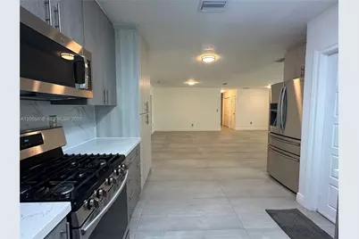 9461 SW 62nd St #n/a, Miami, FL 33173 - Photo 9