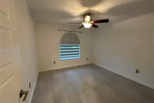 9461 SW 62nd St, Miami, FL 33173 - Photo 15