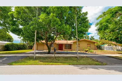 10710 SW 32nd St, Miami, FL 33165 - Photo 7