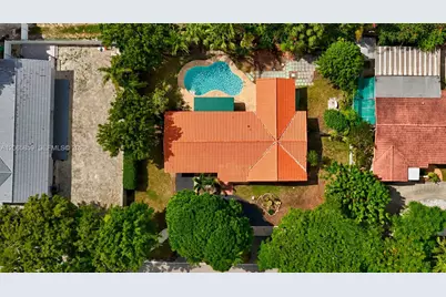 10710 SW 32nd St, Miami, FL 33165 - Photo 3
