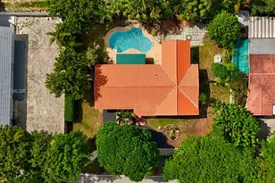 10710 SW 32nd St, Miami, FL 33165 - Photo 3