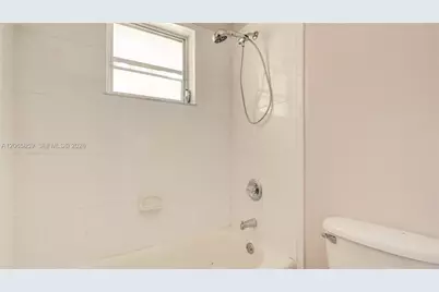 10710 SW 32nd St, Miami, FL 33165 - Photo 35
