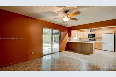 10710 SW 32nd St, Miami, FL 33165 - Photo 17