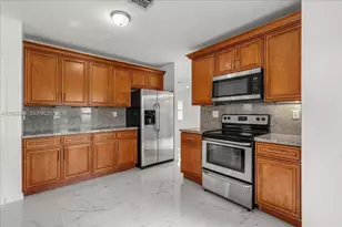 1720 NE 35th Ave, Homestead, FL 33033 - Photo 9