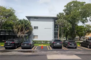 900 Tallwood Ave, Hollywood, FL 33021 - Photo 1