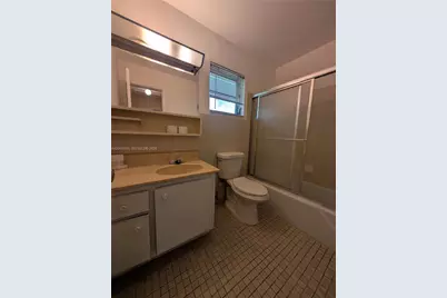 900 Tallwood Ave #305, Hollywood, FL 33021 - Photo 11