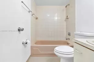 8050 NW 8th St, Miami, FL 33126 - Photo 31