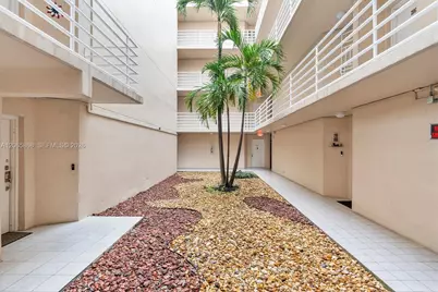 8050 NW 8th St #1110, Miami, FL 33126 - Photo 5