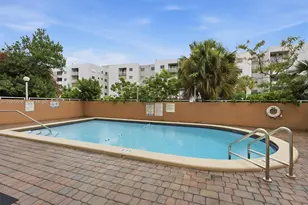 8050 NW 8th St, Miami, FL 33126 - Photo 35