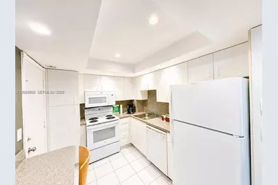 5005 Collins Ave #616, Miami Beach, FL 33140 - Photo 9