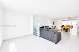 5005 Collins Ave, Miami Beach, FL 33140 - Photo 7