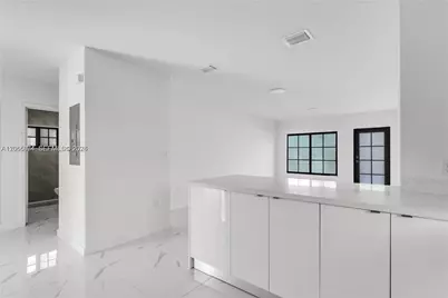 634 SW 7th St, Homestead, FL 33030 - Photo 7