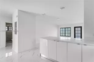 634 SW 7th St, Homestead, FL 33030 - Photo 7