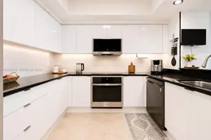 14951 Royal Oaks Ln, North Miami, FL 33181 - Photo 5