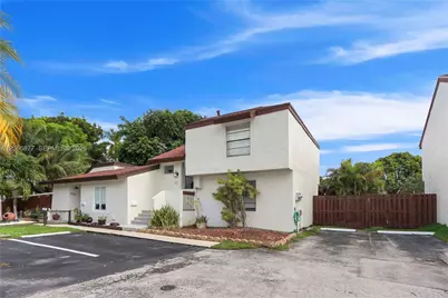 622 NW 98th Ct #622, Miami, FL 33172 - Photo 27