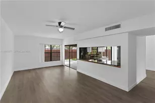 622 NW 98th Ct, Miami, FL 33172 - Photo 5