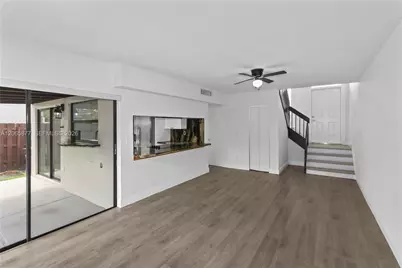 622 NW 98th Ct #622, Miami, FL 33172 - Photo 3