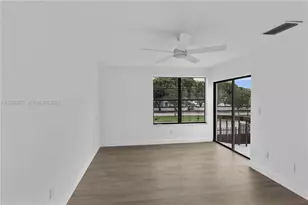 622 NW 98th Ct, Miami, FL 33172 - Photo 15