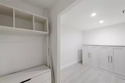 1621 Collins Ave #908, Miami Beach, FL 33139 - Photo 19