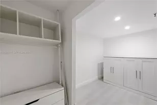 1621 Collins Ave, Miami Beach, FL 33139 - Photo 19
