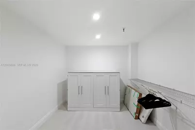 1621 Collins Ave #908, Miami Beach, FL 33139 - Photo 29