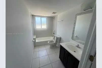 1453 SW 3 St #303, Miami, FL 33135 - Photo 3