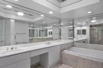 16400 Collins Ave #2842, Sunny Isles Beach, FL 33160 - Photo 21