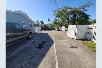 1864 NW 28th St #5, Miami, FL 33142 - Photo 9
