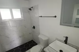 1864 NW 28th St, Miami, FL 33142 - Photo 13