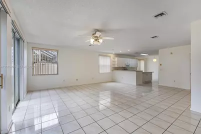 2138 Chagall Cir, West Palm Beach, FL 33409 - Photo 9