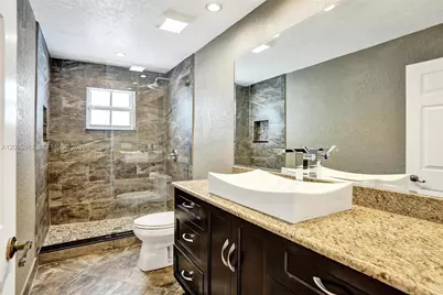9308 NW 8th Cir, Plantation, FL 33324 - Photo 21
