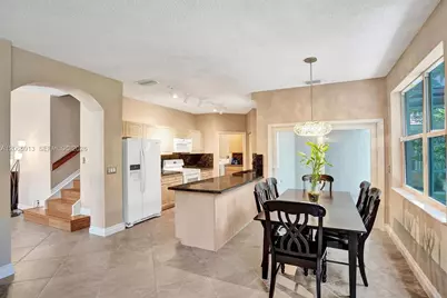 9308 NW 8th Cir, Plantation, FL 33324 - Photo 9