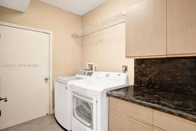 9308 NW 8th Cir, Plantation, FL 33324 - Photo 15