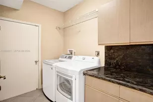 9308 NW 8th Cir, Plantation, FL 33324 - Photo 15