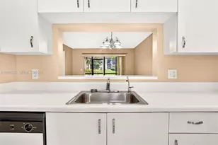 12755 SW 16th Ct, Pembroke Pines, FL 33027 - Photo 9