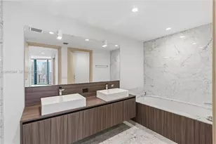 1000 Brickell Plaza, Miami, FL 33131 - Photo 19