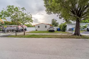 1600 N 68th Ave, Hollywood, FL 33024 - Photo 21