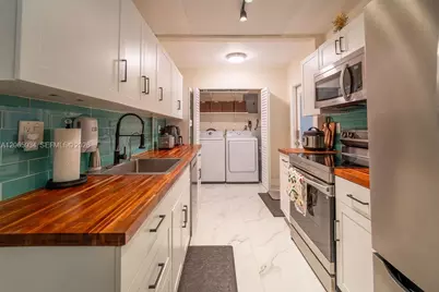 1600 N 68th Ave, Hollywood, FL 33024 - Photo 11